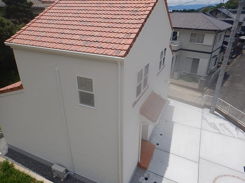 Ｒ7.6月　赤い瓦屋根と白い壁の素敵な家　大村市木場Ｎ様