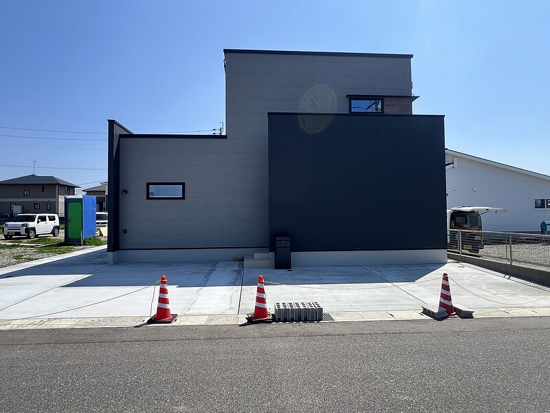 Ｒ8.4月　黒が映える、上質モダンの家｜施工事例紹介大村市宮小路W様邸